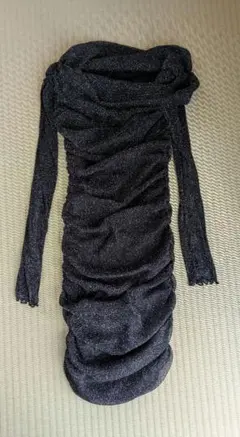 オフショルダー　ラメ入り ニットワンピース