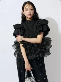 オーガンジフリルティアードトップス ブラック 大人フェミニン フラーネ系 高見え