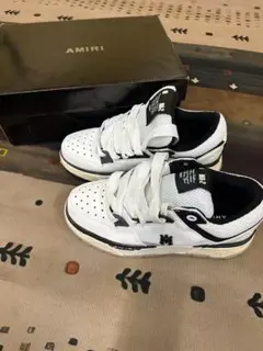 2025年最新】AMIRI メンズ スニーカーの人気アイテム - メルカリ