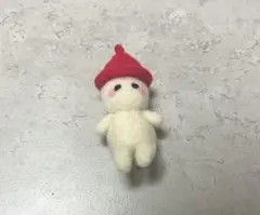 羊毛フェルト 赤いサウナハット　キーホルダー