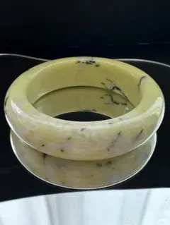 新疆天山翠　雪翠白底青　ヒスイ氷飄花　(内径)圏口54バングル　天然石　一口翠 新疆天山翠 氷翠 翡翠色 氷飄花 天然石バングル55.5 鑑定証書