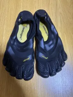 vibram スニーカー