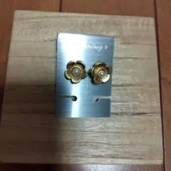 花の形状 真珠装飾 ピアス