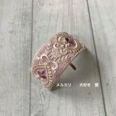 インド刺繍リボン　くすみピンクデザイン刺繍　ポニーフック(ソフトワイヤー入り)