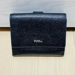 【極美品】ブラック 二つ折り財布【FURLA】
