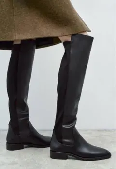 ZARA ニーハイフラットブーツ ブラック 39 24.5cmのサムネイル