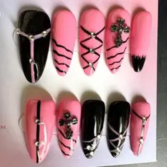 おしゃれバービーネイルチップ 10個セットピンクとブラック　パーティー