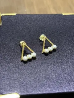 jouete 三角　三連パール　ピアス