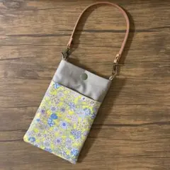 ハンドメイド 花柄 イエロー スマホポーチ