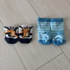 ベビー靴下 スニーカー風とイルカ刺繍セット
