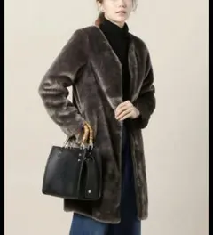 ファー　ロングコート　グレー　Ｖネック　ファスナー　ユナイテッドアローズ