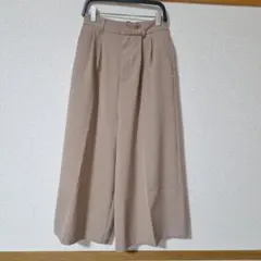 グローバルワーク　ガウチョパンツ ベージュ ワイドパンツ　Sサイズ