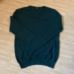 ユニクロ Vネックニット セーター　Ｍ