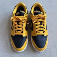 ナイキダンク 黒黄