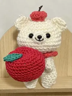りんごとくまちゃん　あみぐるみ キーホルダー付き　No.73