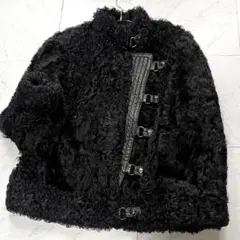 希少デザイン カルガンラム×レザー エンバ クロップド丈 袖太 リアルファー 黒のサムネイル