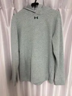 Under Armour グレー フード付きパーカー