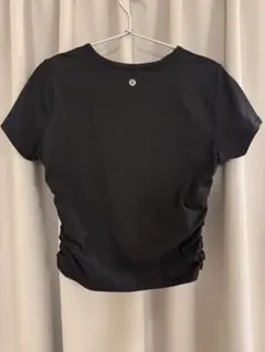 ブラックショートスリーブTシャツ