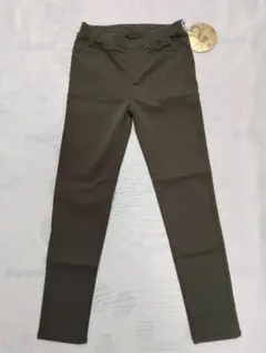 しまむら　ストレッチスリムパンツ　カーキ　M　新品