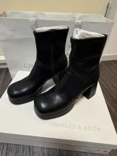 CHARLES & KEITH プラットフォーム アンクルブーツ - ブラックのサムネイル