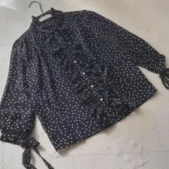 トッコクローゼット　黒白水玉 フリルブラウス 五分袖　Fサイズ