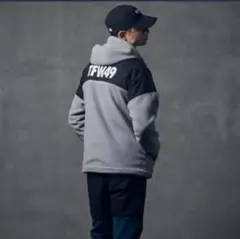 新品未使用　TFW49 スウェット　パーカー　L TFW49 パーカー メンズ CARDBOARD MATERIAL HOODIE (M)(L