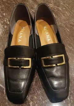 DIANA　黒色レザー　金色バックル　スクエアトゥ　パンプス　24.5cm