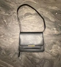 ZARAショルダーバッグ