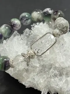 水2箇所・流砂入り水晶・フェザーフローライトのブレスレット
