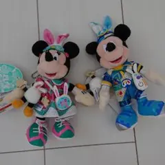 【新品タグ付き】ディズニー イースター2019 ミッキー&ミニーぬいぐるみバッチ