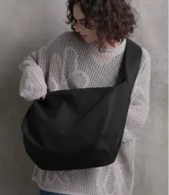 【匿名配送】HARE ナイロンショルダーBAG ブラック ショルダーバッグのサムネイル
