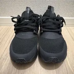 New Balance Fresh Foam ブラックスニーカー