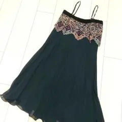 グレースコンチネンタル　刺繍入りノースリーブワンピース　美品　結婚式