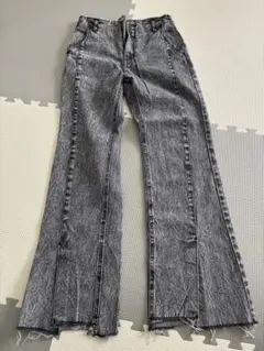 page boy デニムパンツ スリット入りのサムネイル