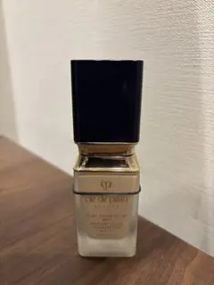 クレ・ド・ポー　ボーテ　タンフリュイドエクラ　マット オークル10