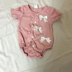 リボン付きピンクロンパース