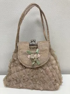 フリル付きベージュパーティーバッグ