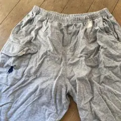 グレー 半ズボン