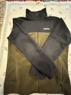 Columbia フリースジャケット 黒・オリーブ