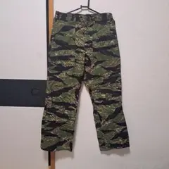 タイガーストライプカーゴパンツ