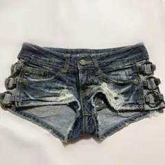 【激レア】d.i.a.ダイヤ ラメ スカル 金具 デニム ショートパンツ 激レア】d.i.a.ダイヤ ラメ スカル 金具 デニム ショートパンツ