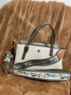 【最終値下げ】 TORY BURCH 2WAY ショルダーバッグ 花柄ストラップ