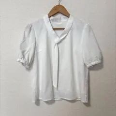 a.v.v 半袖　ボウタイパフスリーブ　ブラウスのサムネイル
