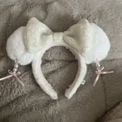 ミニーカチューシャ リボンイヤリング風デザイン ホワイト