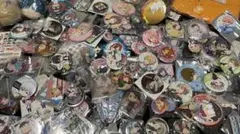 ⑤アニメグッズ大量 まとめ売り アクキー 缶バッジ110点