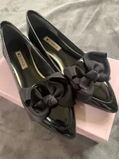 未使用品　DIANA ブラック フラットシューズ リボン付き