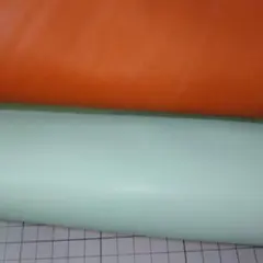 パステル カラー 柔らかい牛革 2枚本革端切れ 位大きめ☆803