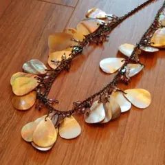 シェルネックレス