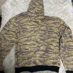 Item thumbnail for item 6bac85a1-375f-41c3-8bfd-3832ea70c13b