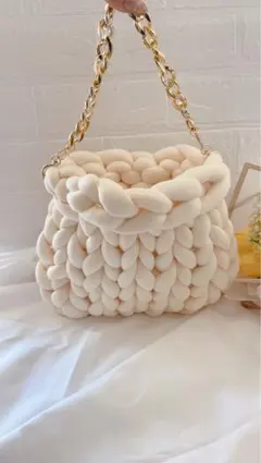 流行りのマンドゥバッグ、チェーンバッグ、プレゼントバッグです